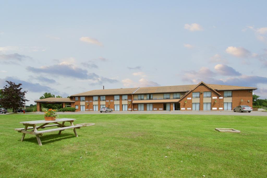 Comfort Inn Cobourg Εξωτερικό φωτογραφία