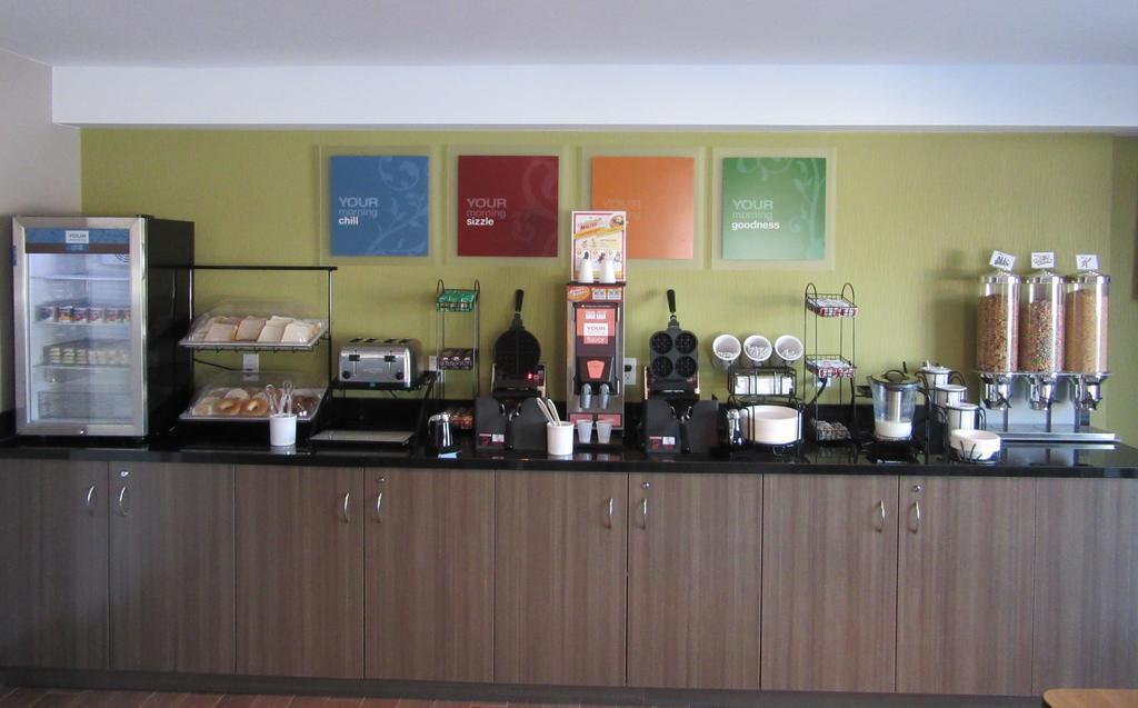 Comfort Inn Cobourg Εξωτερικό φωτογραφία