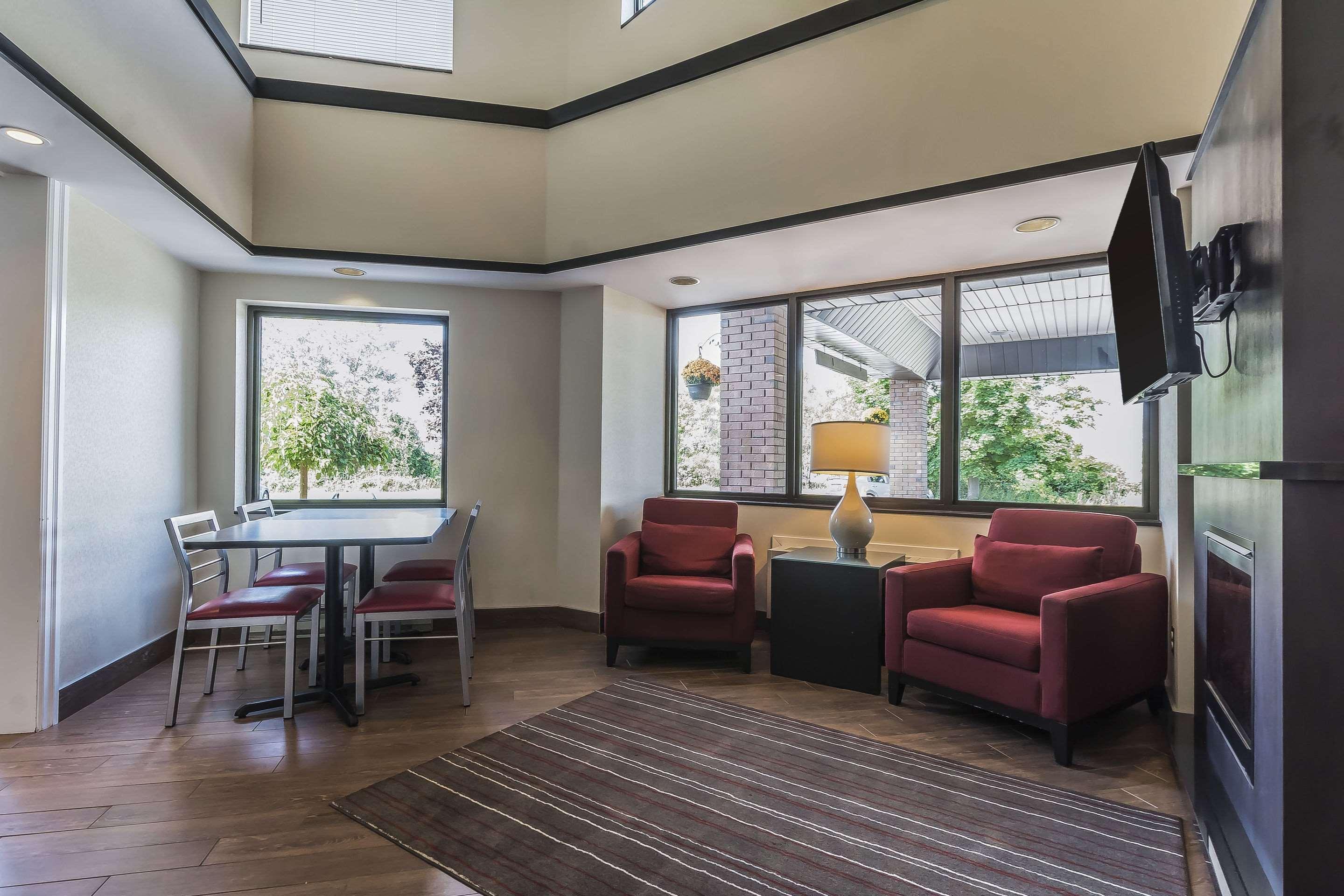 Comfort Inn Cobourg Εξωτερικό φωτογραφία